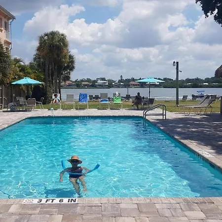 Siesta Key Condo - On The Water !